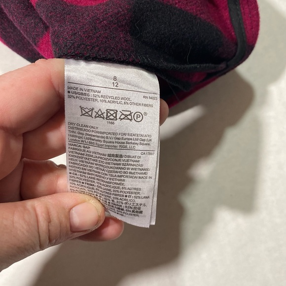 🦋🦄Gap Recycle Wool Red & Black Plaid With Zipper Front pockets mini skirt. 8 - Picture 10 of 12